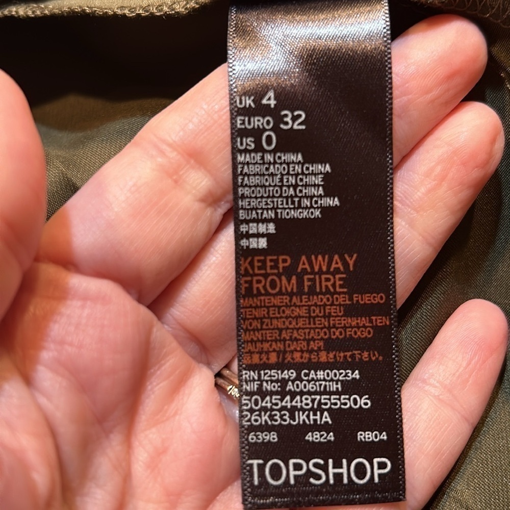 TOPSHOP PETITE Accordion Pleated Satin Olive Green Skirt, Size 0 - Picture 9 of 11
